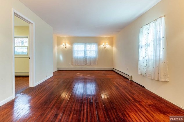 351 Central Ave, Wayne NJ  07470-2112 exterior