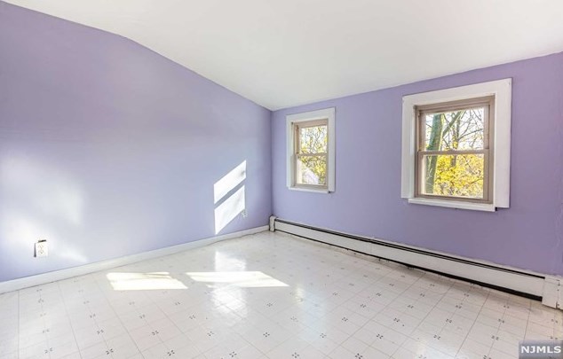 351 Central Ave, Wayne NJ  07470-2112 exterior