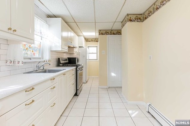 351 Central Ave, Wayne NJ  07470-2112 exterior