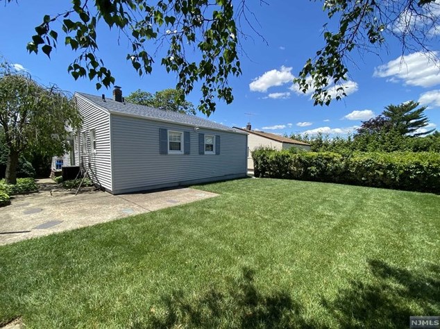 44 Hobart Ave, Rutherford NJ  07070-1408 exterior