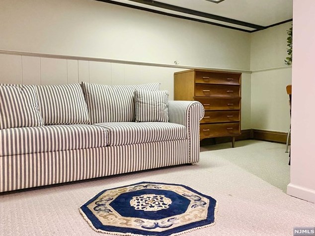 44 Hobart Ave, Rutherford NJ  07070-1408 exterior