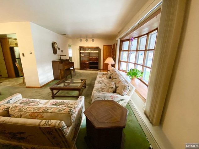 44 Hobart Ave, Rutherford NJ  07070-1408 exterior