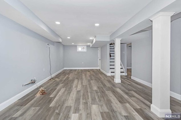 348 Wilson Ave, Lyndhurst NJ  07071-3324 exterior