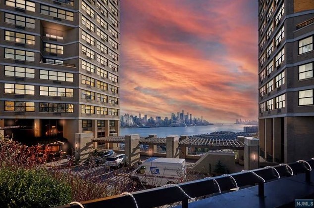 7002 Boulevard, West New York NJ  exterior