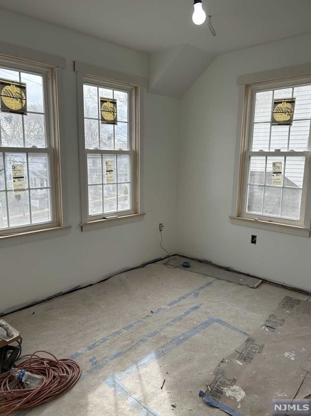 322 Mountain Way, Rutherford NJ  07070-2817 exterior