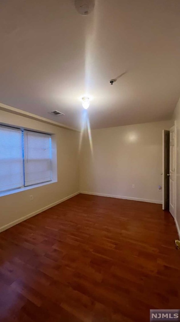 501 15th Ave, Newark NJ  07103-1822 exterior