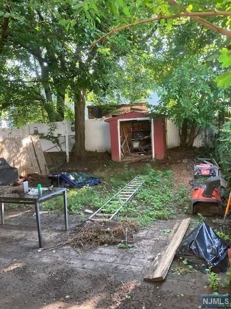 164 Bartholdi Ave, Jersey City NJ  07305-2519 exterior