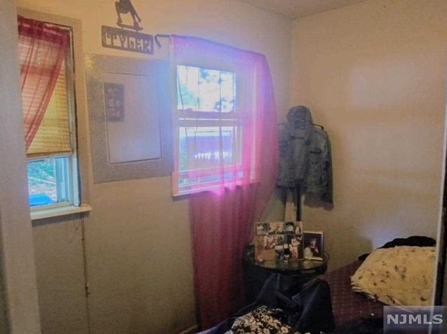 164 Bartholdi Ave, Jersey City NJ  07305-2519 exterior