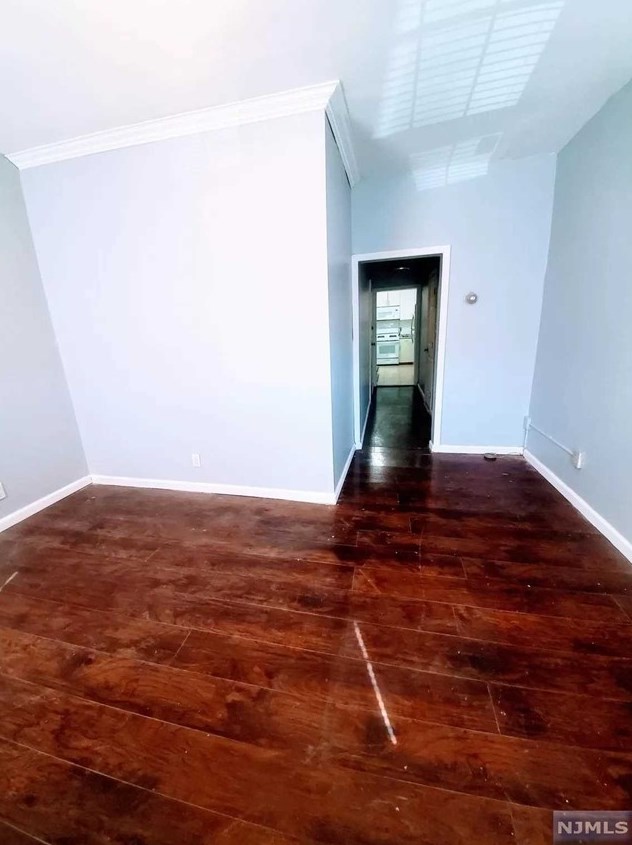 164 Bartholdi Ave, Jersey City NJ  07305-2519 exterior