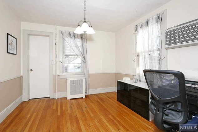 11 New York Ave, Bergenfield NJ  07621-1328 exterior