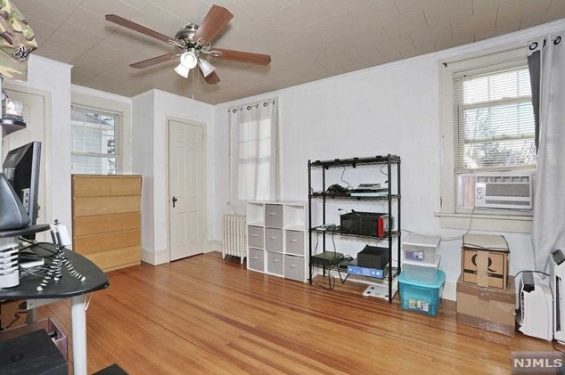 11 New York Ave, Bergenfield NJ  07621-1328 exterior