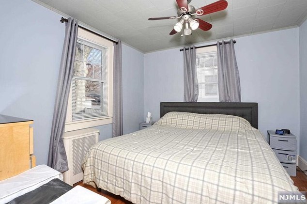 11 New York Ave, Bergenfield NJ  07621-1328 exterior