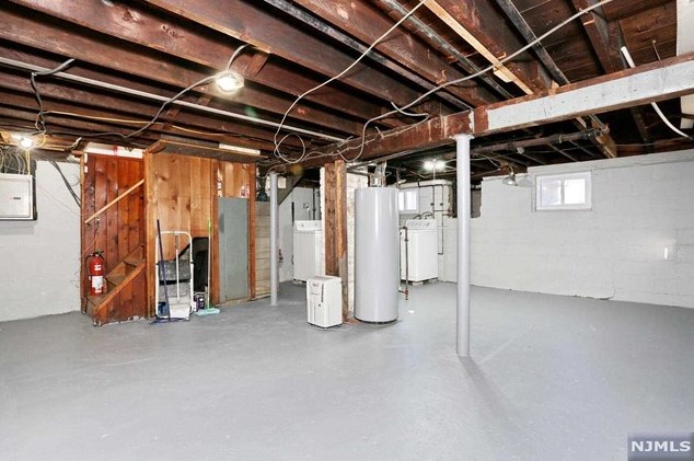 11 New York Ave, Bergenfield NJ  07621-1328 exterior