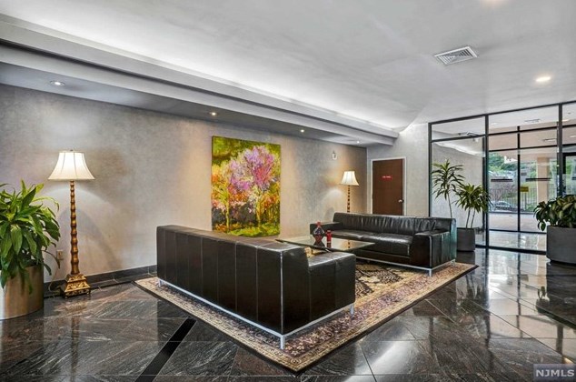 2150 Center Ave, West Fort Lee NJ  07024-5857 exterior