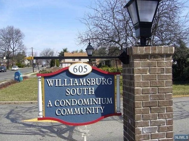 605 Grove St, Clifton NJ  07013-3818 exterior