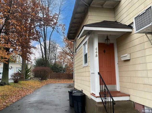 44 Bogert Pl, Westwood NJ  07675-1830 exterior