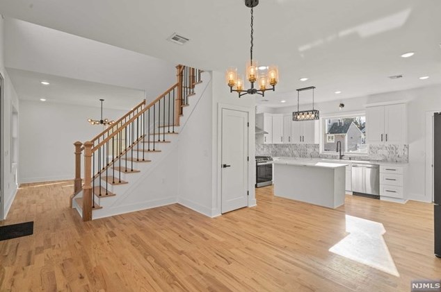 111 Westend Ave, Westwood NJ  07675-3328 exterior