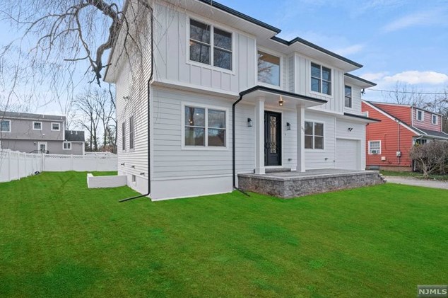 111 Westend Ave, Westwood NJ  07675-3328 exterior