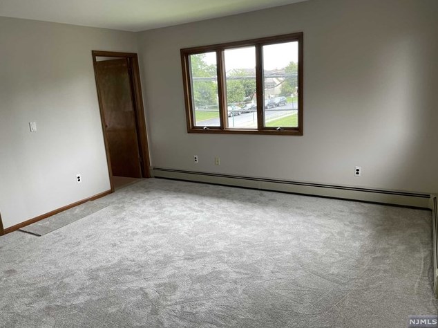 91 Grove St, South Hackensack NJ  07606-1615 exterior