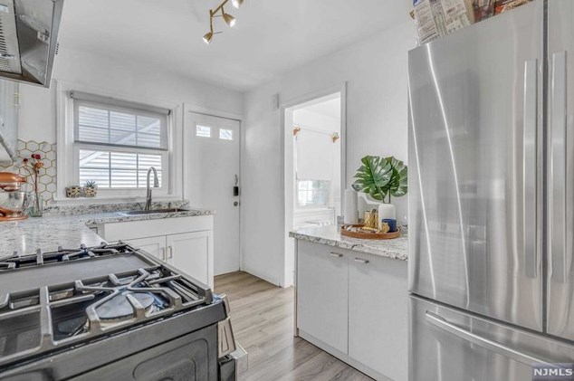 47 Stillman Ave, Bergenfield NJ  07621-1229 exterior