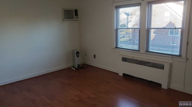 34 La Salle Ave, Clifton NJ  07013-2947 exterior