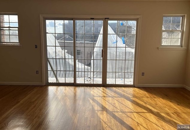 34 Crawford St, Newark NJ  07102-1121 exterior