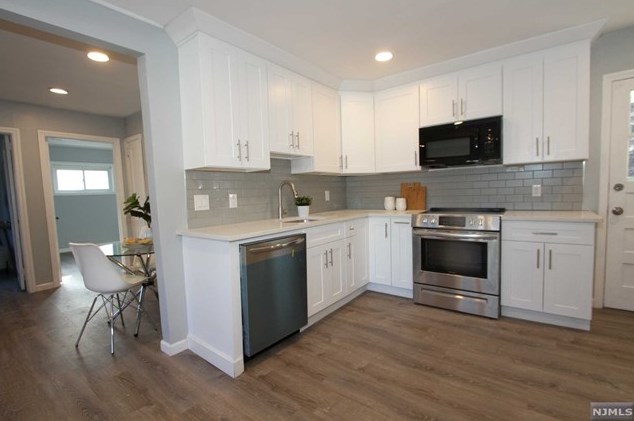 101 Hillside Dr, Paterson NJ  07508-2852 exterior