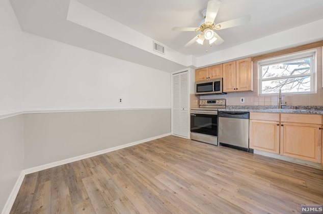 1008 Unicorn Way, Clifton NJ  exterior