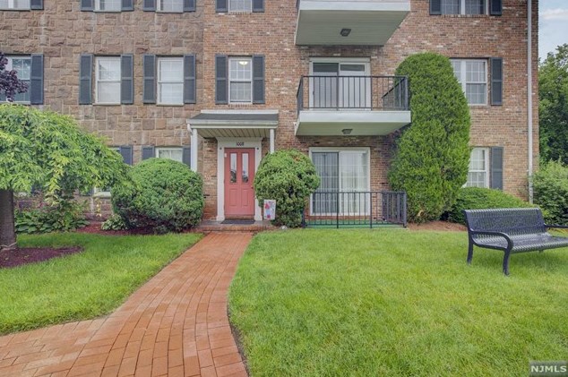 1008 Unicorn Way, Clifton NJ  exterior