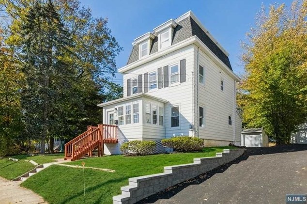 22 Orchard St, Hillsdale NJ  07642-2013 exterior