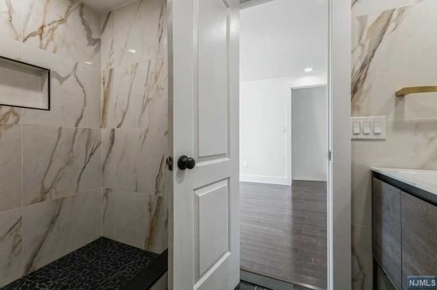 22 Orchard St, Hillsdale NJ  07642-2013 exterior