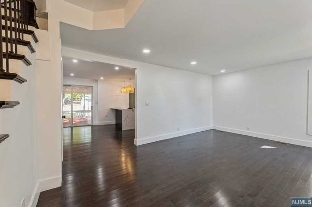 22 Orchard St, Hillsdale NJ  07642-2013 exterior