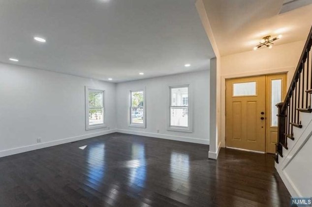 22 Orchard St, Hillsdale NJ  07642-2013 exterior