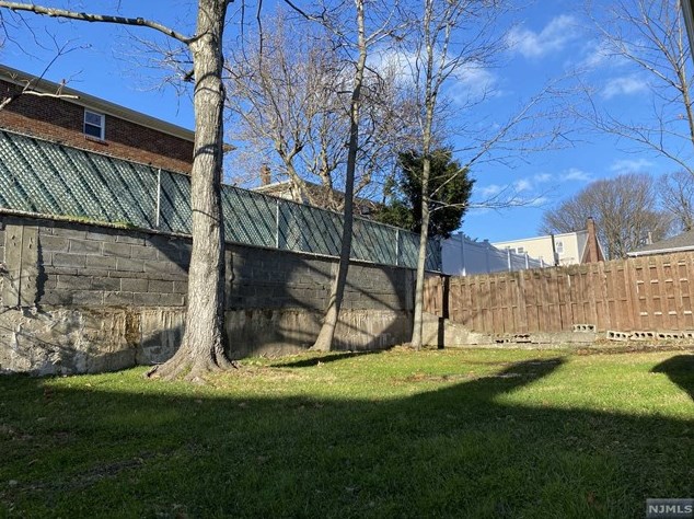 1311 Oleri Ter, West Fort Lee NJ  07024-4313 exterior