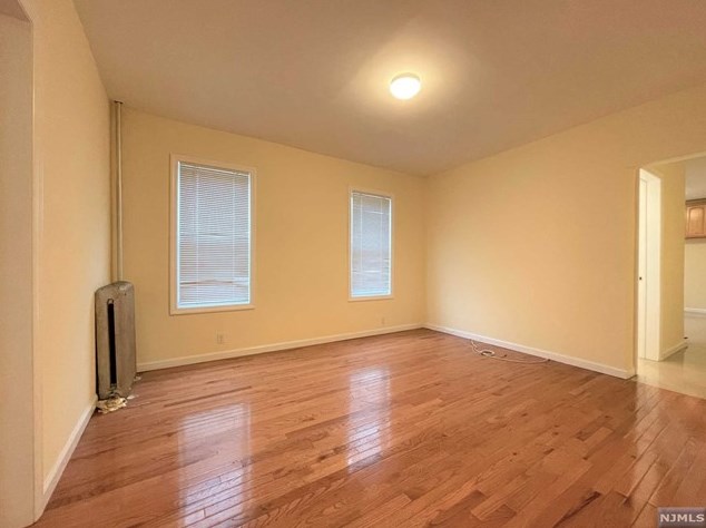 12 Dassing Ave, Newark NJ  07106-2220 exterior