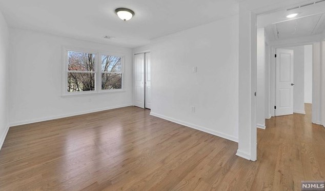 25 Spring Hill Rd, Clifton NJ  07013-2316 exterior