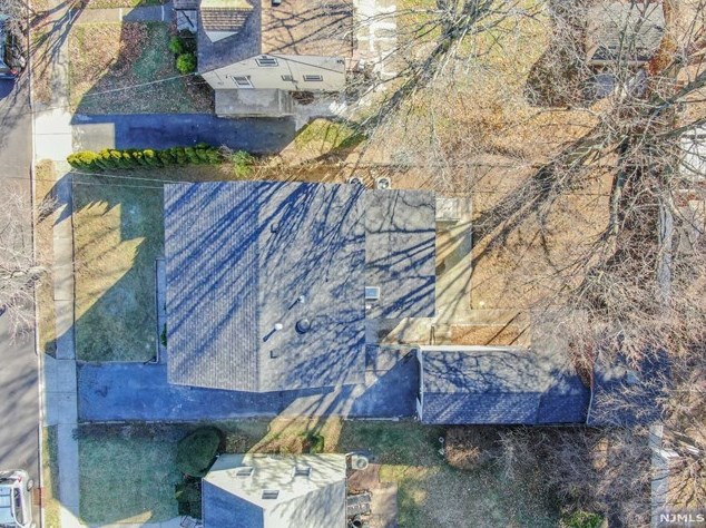 25 Spring Hill Rd, Clifton NJ  07013-2316 exterior