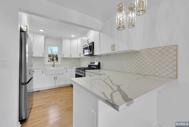 25 Spring Hill Rd, Clifton NJ  07013-2316 exterior