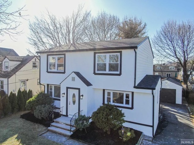 25 Spring Hill Rd, Clifton NJ  07013-2316 exterior