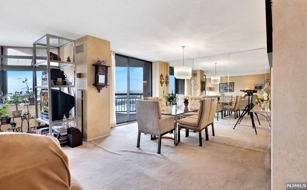 1223 Harmon Cove Tower, Secaucus NJ  07094-1738 exterior