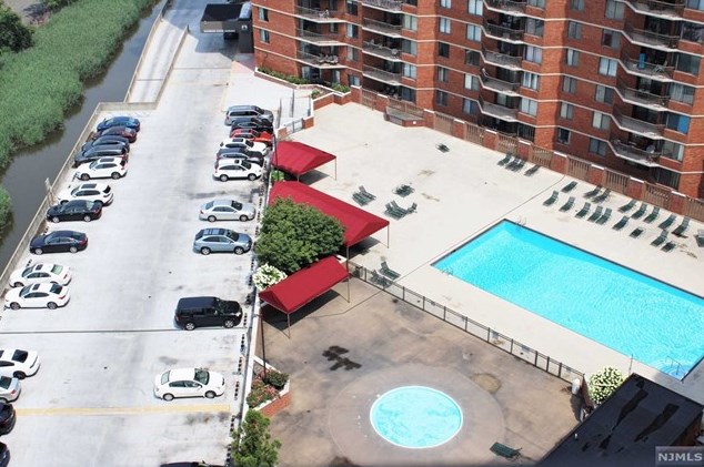 1223 Harmon Cove Tower, Secaucus NJ  07094-1738 exterior