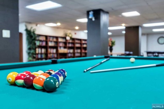 1223 Harmon Cove Tower, Secaucus NJ  07094-1738 exterior