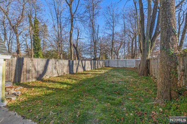 494 Burnside St, Orange NJ 07050-4203 exterior