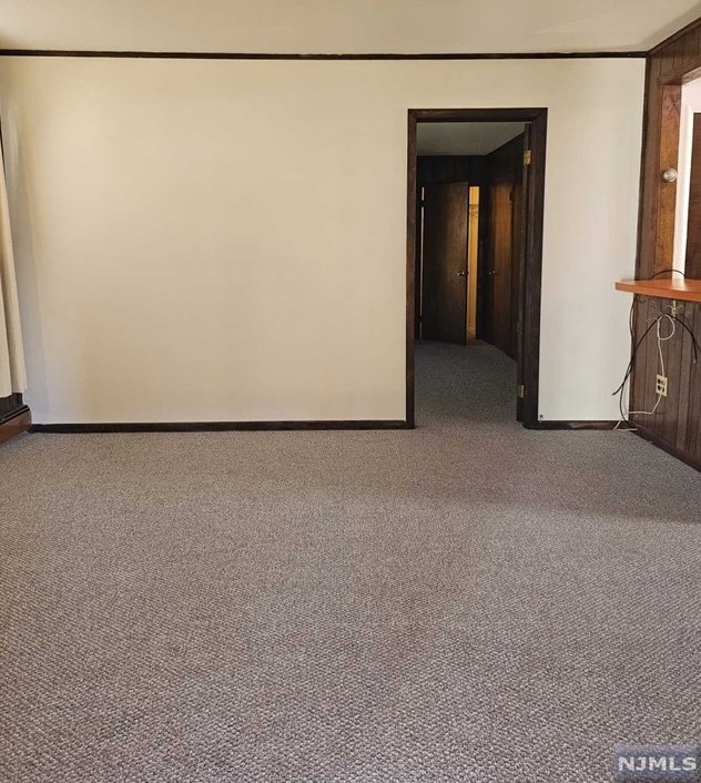 46 Summit St, Bergenfield NJ  07621-2112 exterior