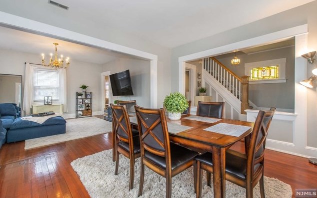 151 Franklin Ave, Saddle Brook NJ  07663-4700 exterior