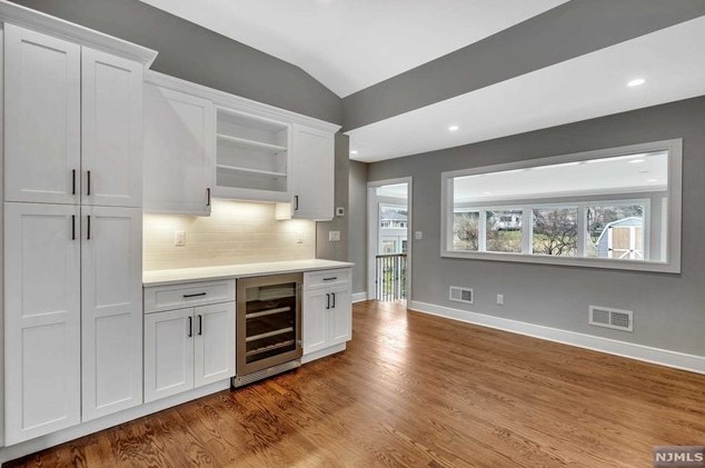 739 Pine Lake Dr, Township Of Washington NJ  07676-4821 exterior