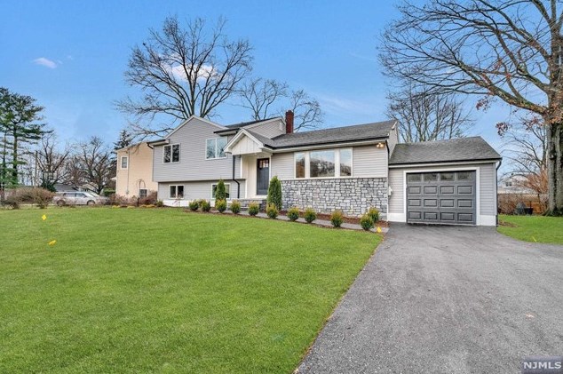 739 Pine Lake Dr, Township Of Washington NJ  07676-4821 exterior