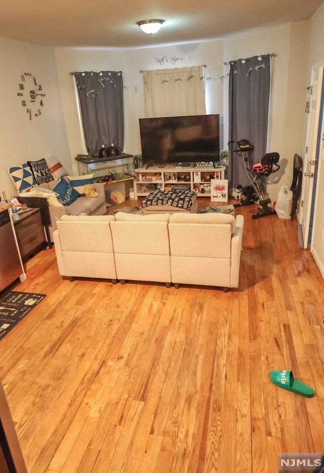 342 Sandford Ave, Newark NJ  07106 exterior