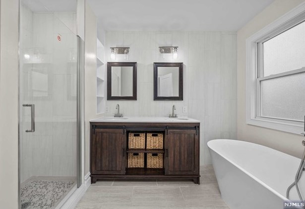 230 Boulevard, Saddle Brook NJ  07663-6014 exterior