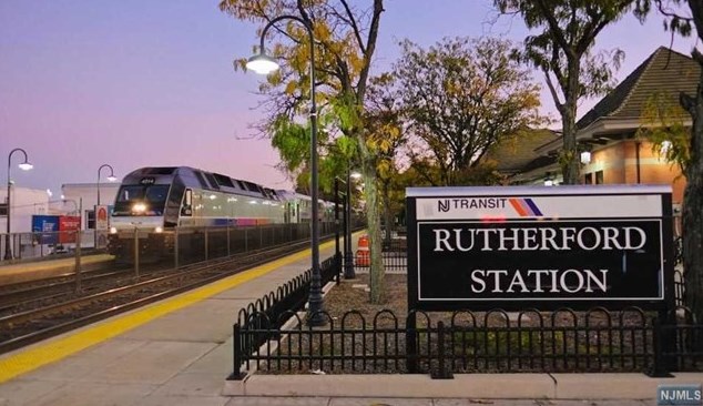 126 Hackett Pl, Rutherford NJ 07070-1655 exterior